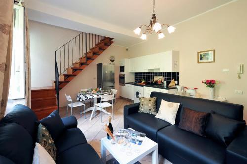 Carlazzo Apartment Sleeps 4 Pool