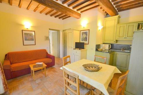Casole D'elsa Villa Sleeps 2 Pool Air Con Wifi