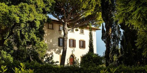 Il Castagno D'andrea Villa Sleeps 16 Pool