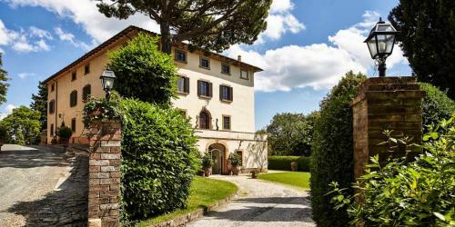 Il Castagno D'andrea Villa Sleeps 16 Pool