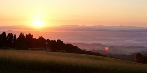 Il Castagno D'andrea Villa Sleeps 16 Pool