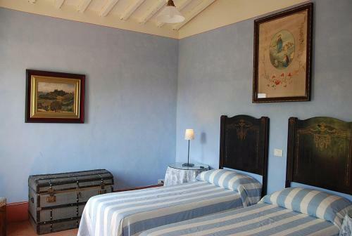 Castelfiorentino Villa Sleeps 6 Pool