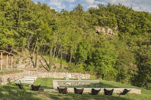 Castiglioncello Del Trinoro Villa Sleeps 12 Pool