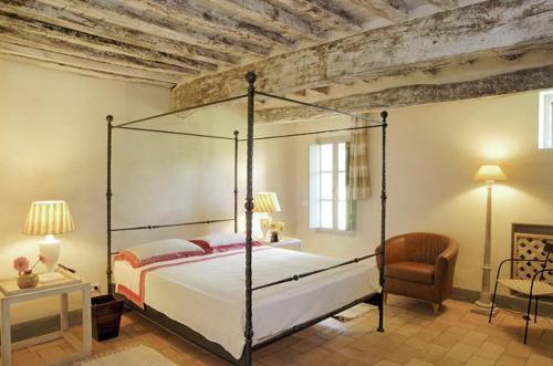 Castiglioncello Del Trinoro Villa Sleeps 12 Pool