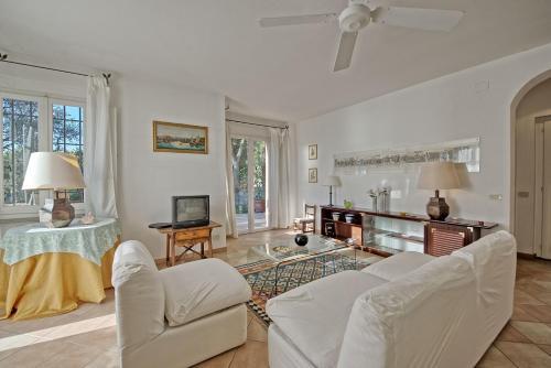 Castiglione Della Pescaia Apartment Sleeps 4