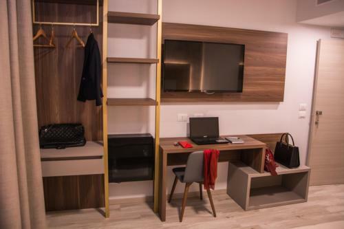 8room Hotel