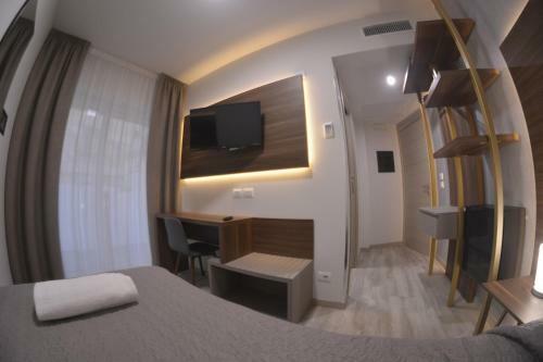 8room Hotel
