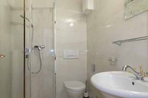 Artist Apartments   Hotel Garni