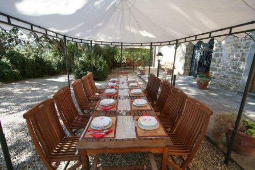 Ciggiano Villa Sleeps 22 Air Con