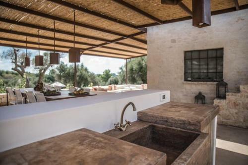 Cisternino Villa Sleeps 7 Pool Air Con Wifi
