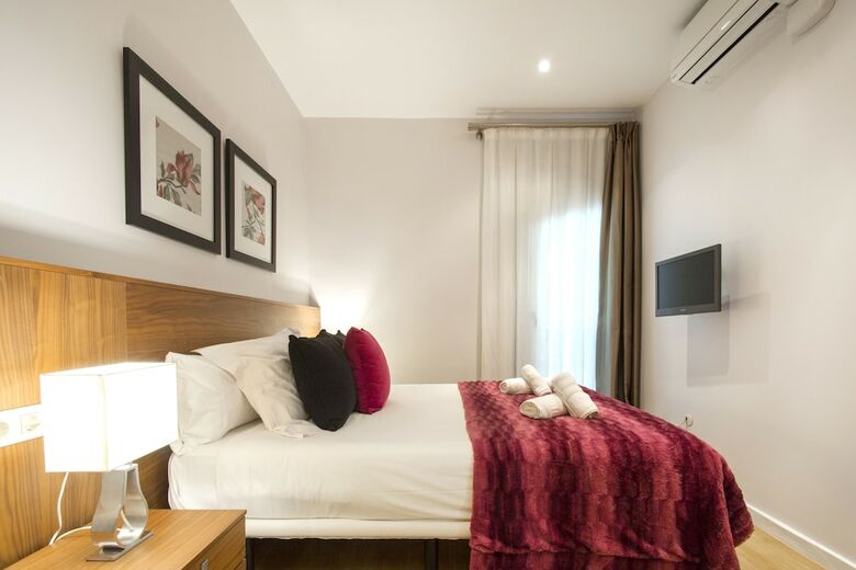 Dailyflats Apartments - Villarroel Centre