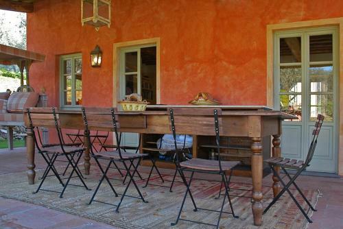 Piano Di Conca Villa Sleeps 10 Pool Air Con T763289