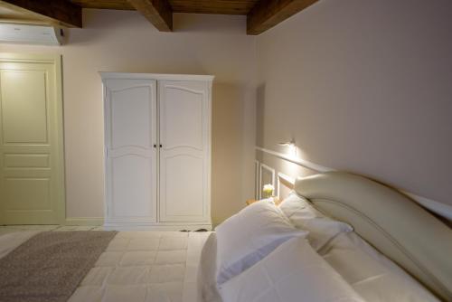 Marie Claire Apartments & Spa