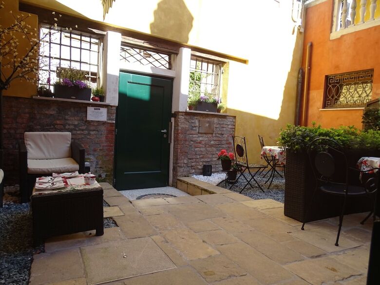 B&B Venezia In Suite & Apartments