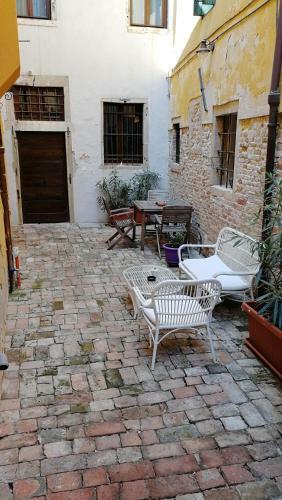 Hostal Corte Modigliani