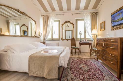 Hostal Corte Realdi Boutique Rooms