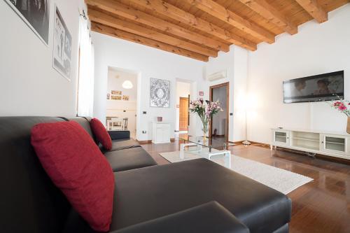 Black Stone Apartments (residenze Del Cuore)