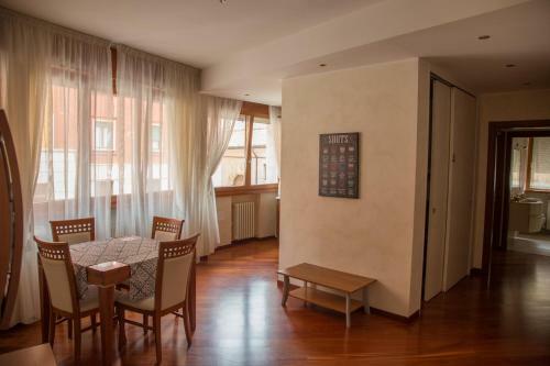 Gatto Romeo Apartments