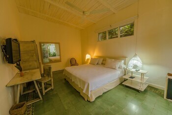 Hotel La Casa Rosal�a