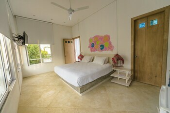 Hotel La Casa Rosal�a