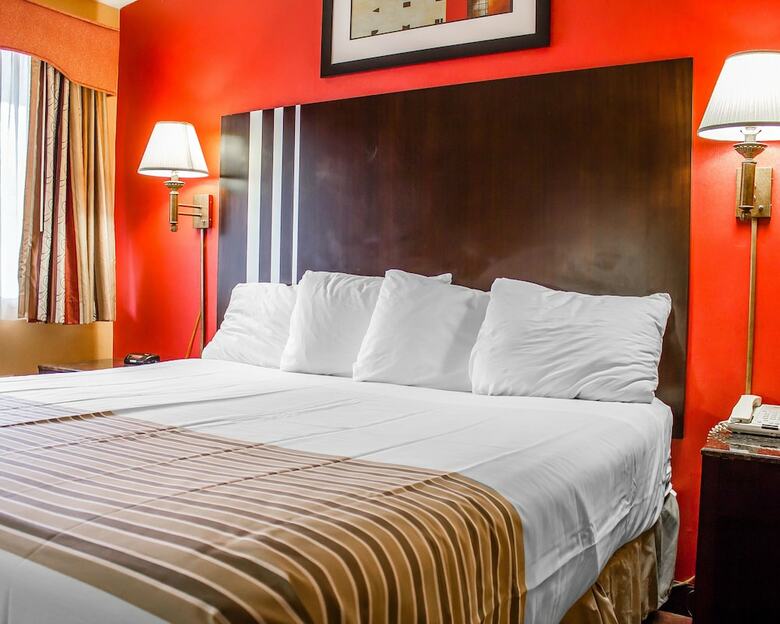 Hotel Rodeway Inn Macarthur Airport