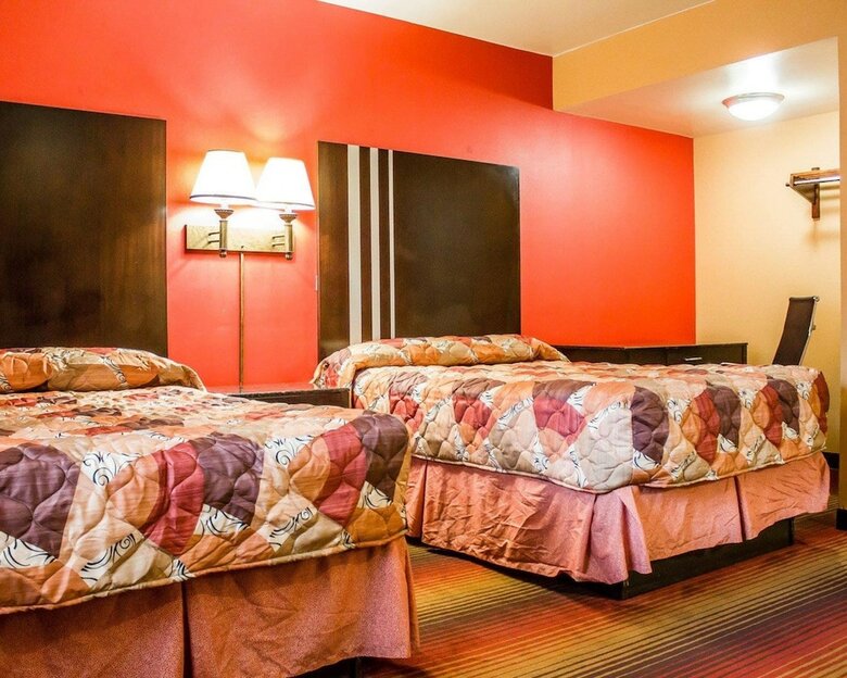 Hotel Rodeway Inn Macarthur Airport
