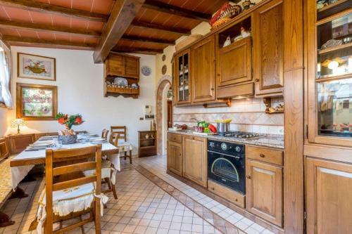Gronda Sud Apartment Sleeps 6