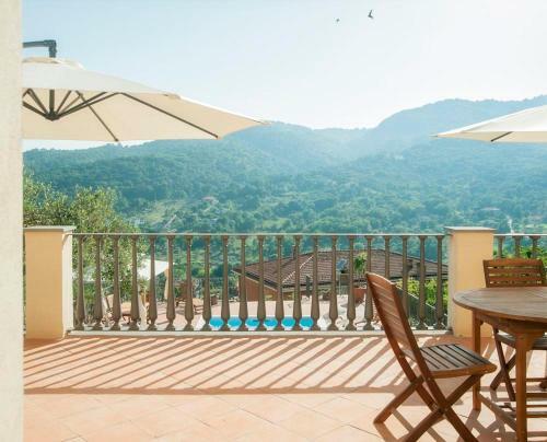 Vibonati Villa Sleeps 14 Wifi
