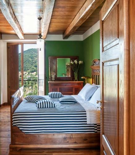 Vibonati Villa Sleeps 14 Wifi