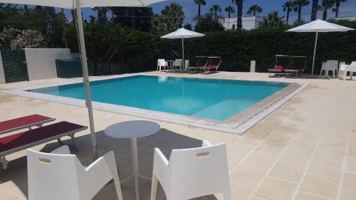 Trilocale Piscina E Doppio Giardino 6