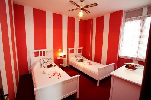 Toscolano-maderno Apartment Sleeps 8
