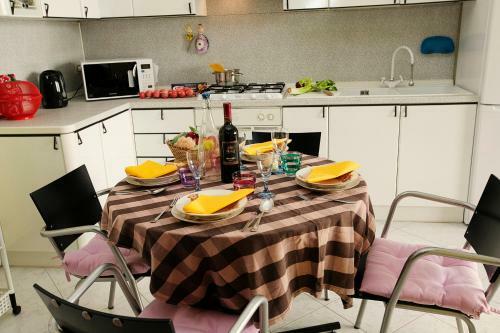 Toscolano-maderno Apartment Sleeps 6