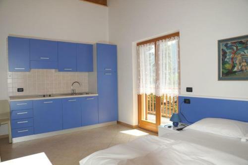 Apartments In Tenno/gardasee 24155