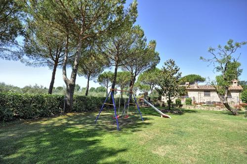 Vernazzano Basso Apartment Sleeps 6 T242209