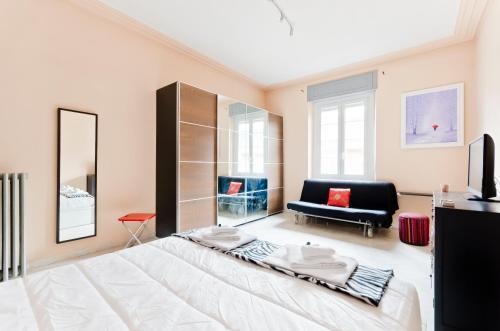 Apartamento Crocetta & Porta Nuova Colourful Flat