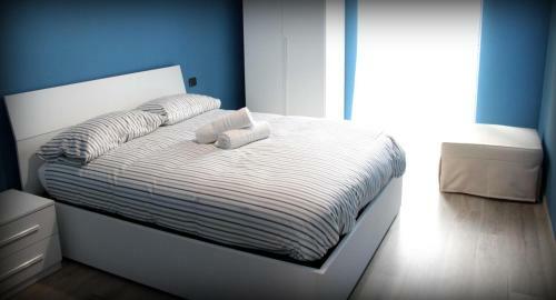 Yhome | Eleven Flights Apartment