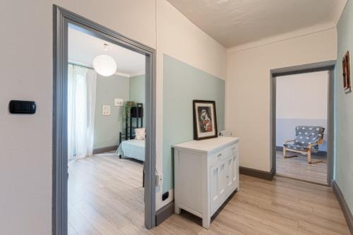 Duomo & Palazzo Reale Charming Apartment