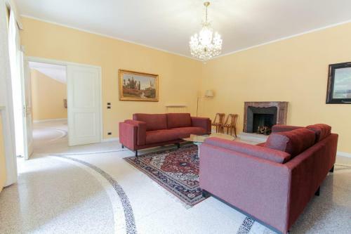 Stresa Villa Sleeps 16 Pool Air Con Wifi