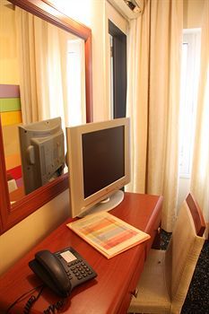 Piraeus Dream Hotel