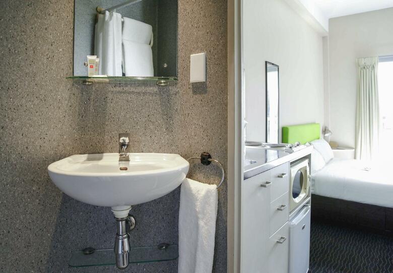 Hotel All Seasons Auckland