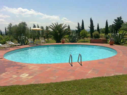 Suvereto Apartment Sleeps 4 T241728