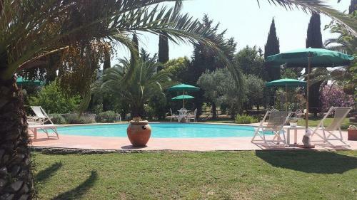 Suvereto Apartment Sleeps 4 T241728