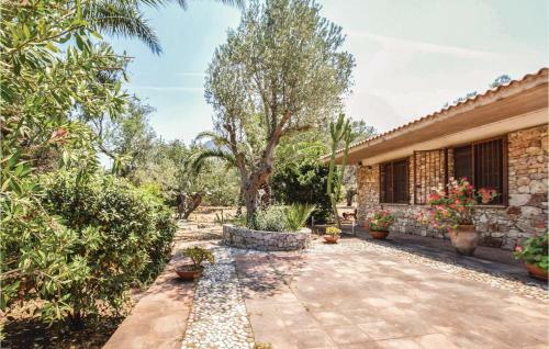 Four-bedroom Holiday Home In Terrasini Pa