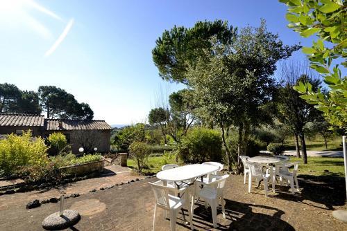 Siena Villa Sleeps 5 Pool Wifi