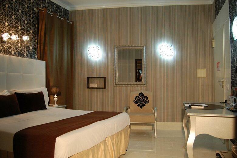 Royal Palace Luxury Hotel-piazza Di Spagna