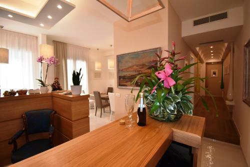 Hostal Melody Sorrento Suites