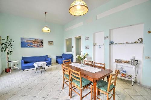 Sorrento Apartment Sleeps 5 Air Con