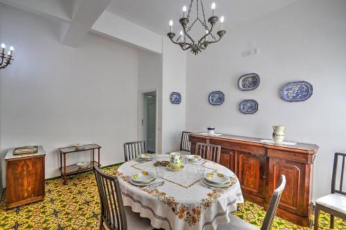 Sorrento Villa Sleeps 16 Air Con Wifi
