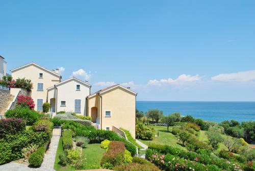 Luxury Design Villas With Pool And Sea View