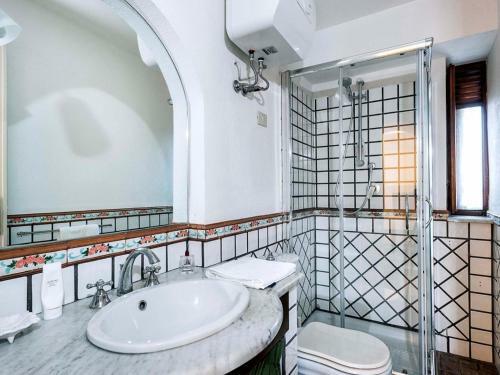Santa Tecla Villa Sleeps 8 Pool Wifi
